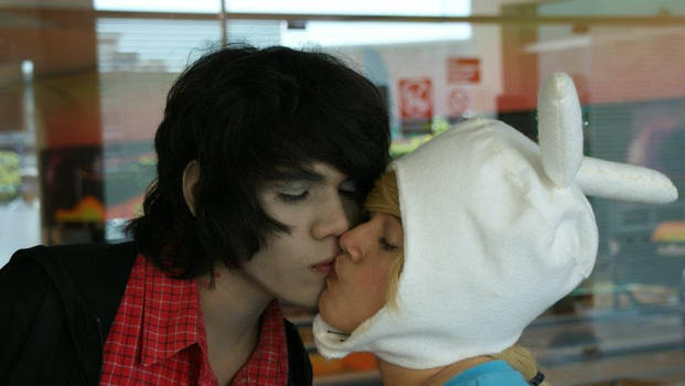 Marshall lee and Fionna kiss