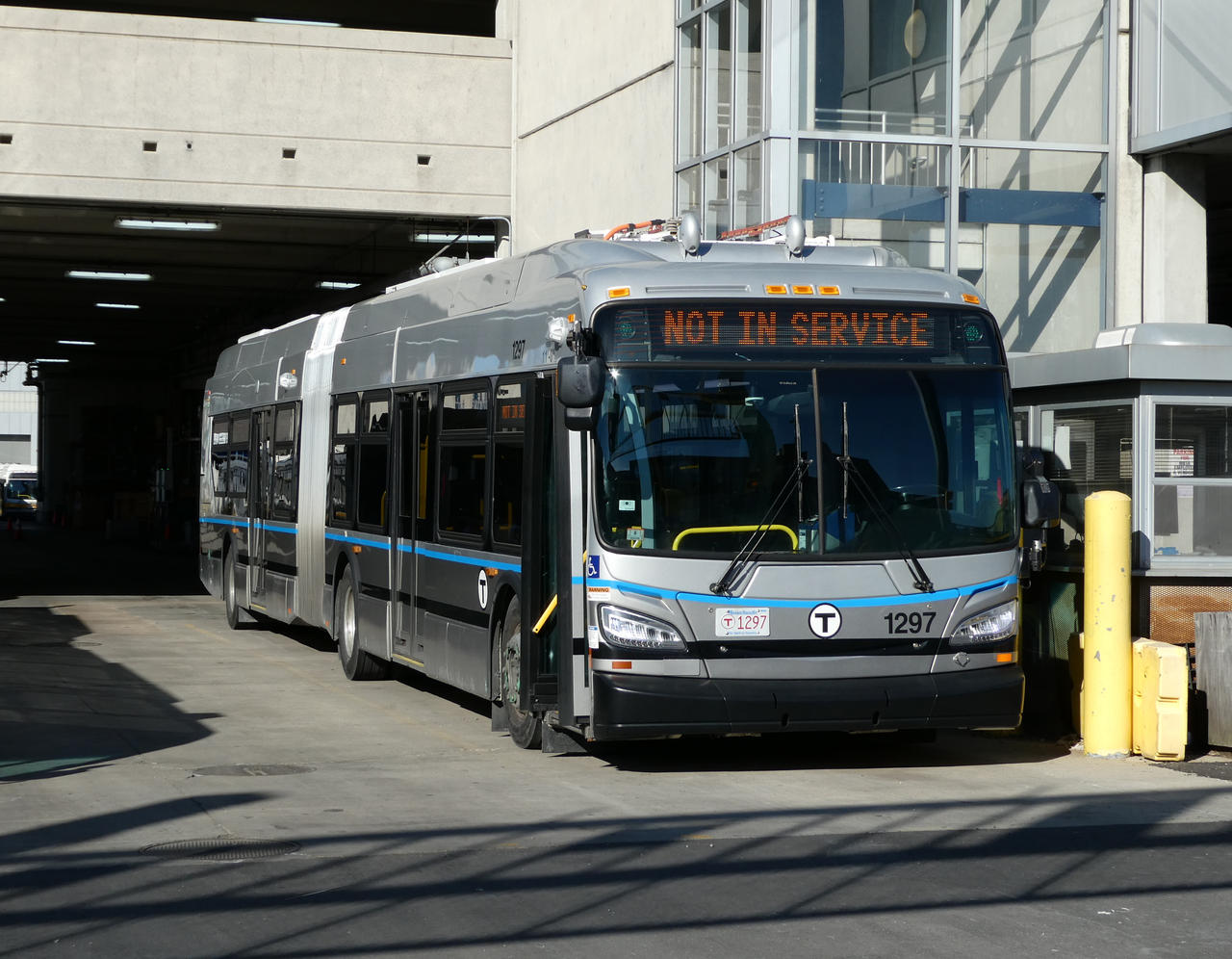 MBTA Silver Line XDE60 By Coolguytooez On DeviantArt mbta-silver-line-xde60-by-coolguytooez-on-deviantart