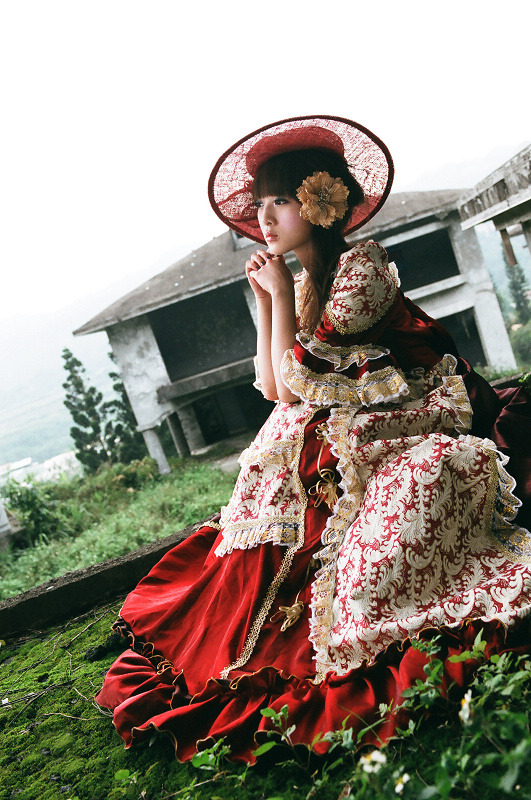 Young red queen - 4