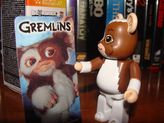 Bearbrick series 20 gizmo from gremlins (3)