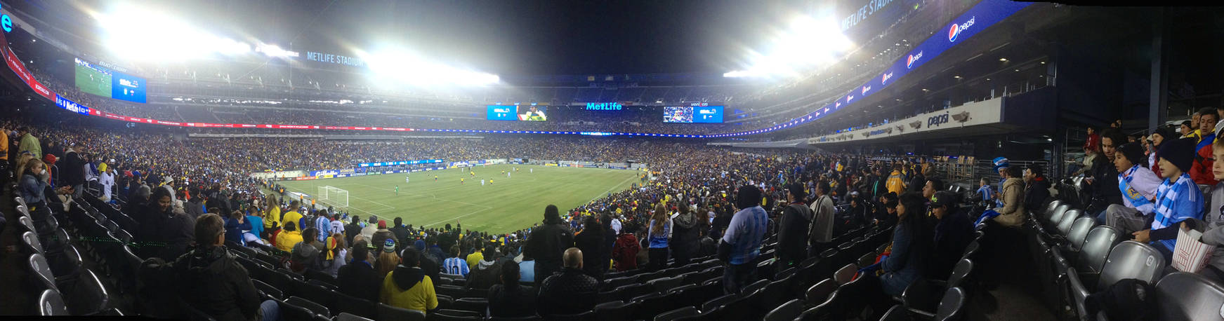 METLIFE STADIUM ECUADOR VS ARGENTINA