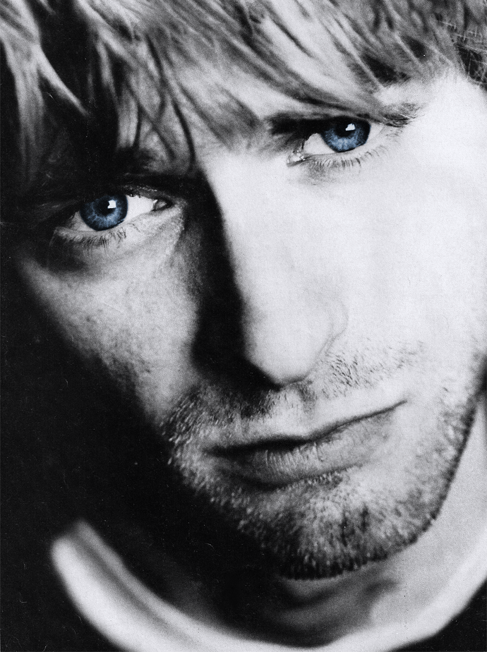 kurt cobain blue eyes by deathshinozaki