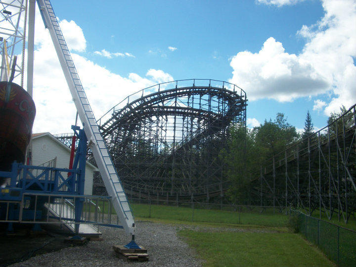rollor coaster by paintdotnetisokay on DeviantArt