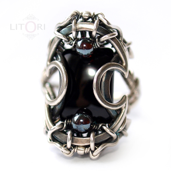 ASCAVI- silver ring with onyx