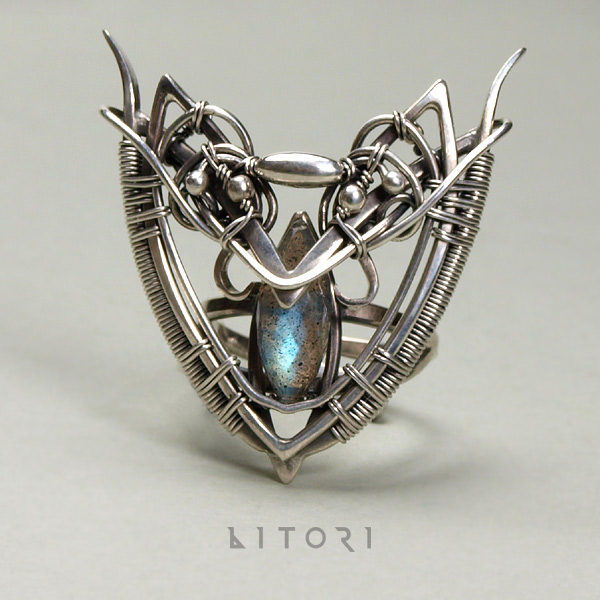 WILDFLY silver ring with labradorite