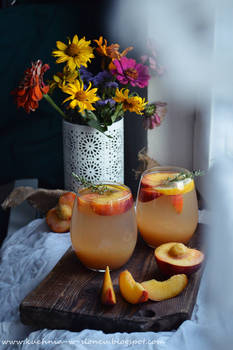 Peach ice tea