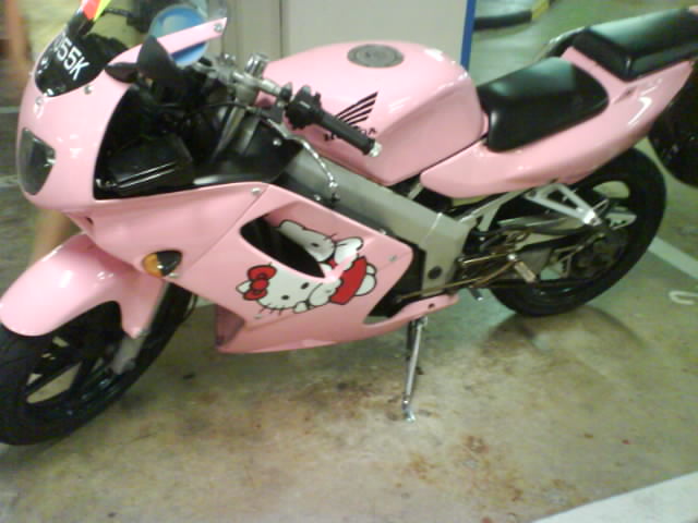 HELLO KITTY MOTORCYCLE :D by kasumiisama1095 on DeviantArt