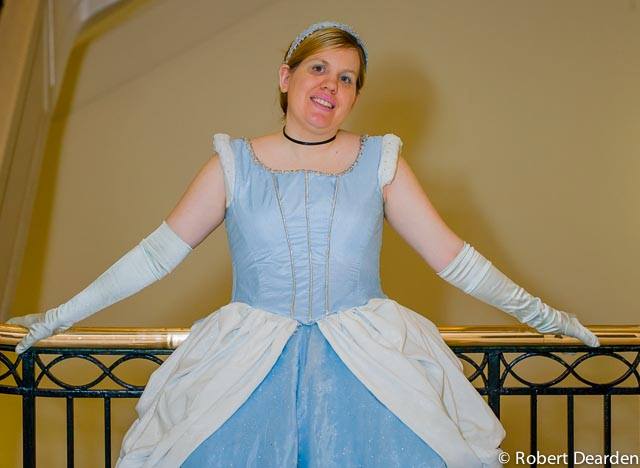 Cinderella - Railing Close