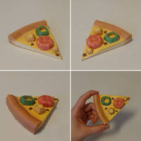 Pizza slice papercraft