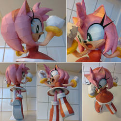 Amy Rose Trophy papercraft more angles