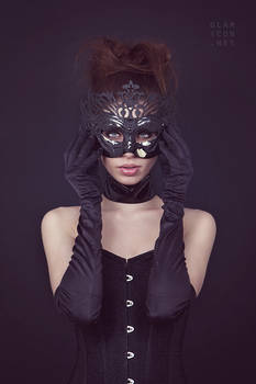 DARK MASQUERADE p001