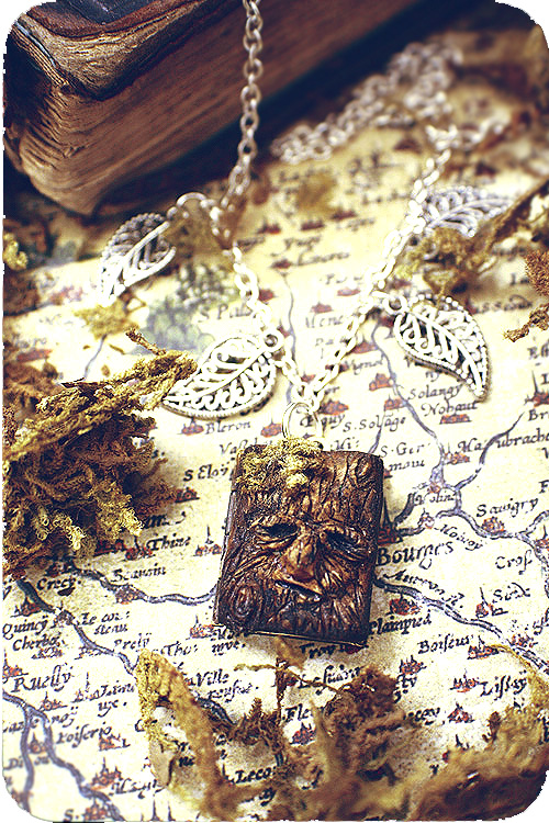 Tree Ent Book Locket