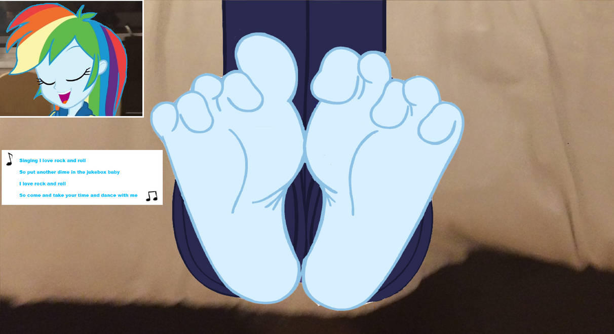 rainbow dash wiggles her toes while singing by yungstuff on DeviantArt