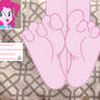 pinkie pie wiggles her toes while singing