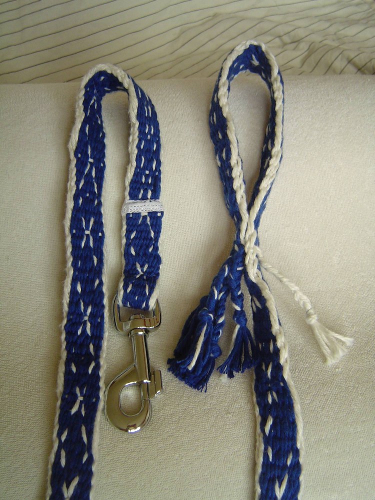 tablet woven dog leash