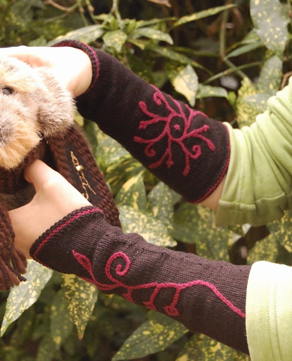 Wrist warmers for Jenny finished