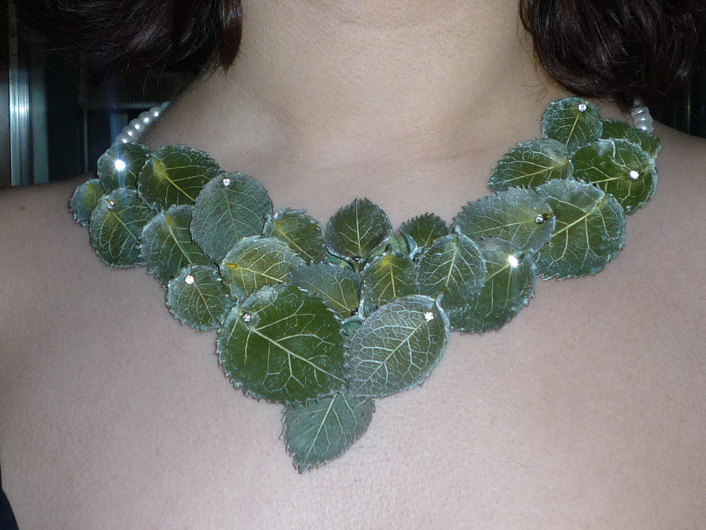 Leaves necklace