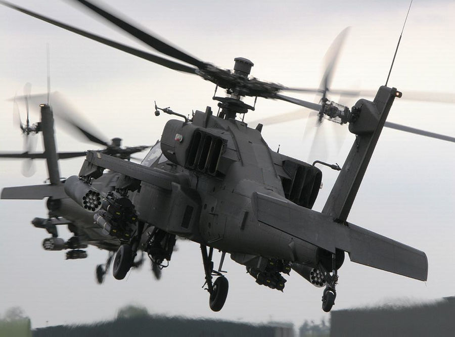 AH-64 Apaches