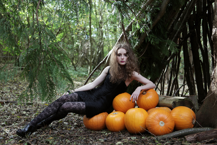 Witch of the forest II by xessencex