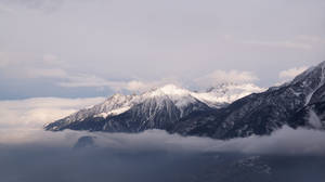 Clouds under the peaks by bellaricca