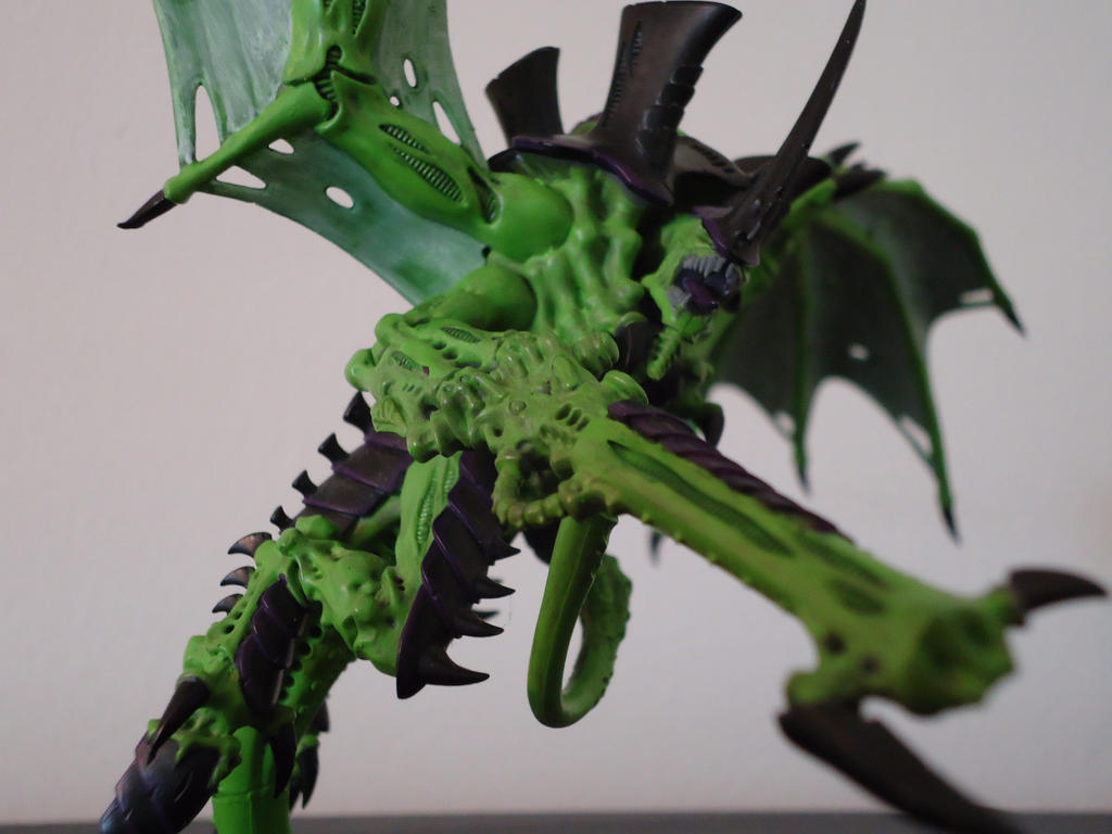 Tyranid Hive Tyrant Front Detail