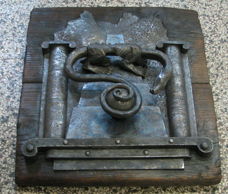 Dragon doorknocker by JoeWere