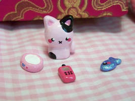 Yuki-Neko playset