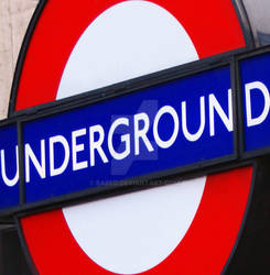 London UNDERGROUND Sign