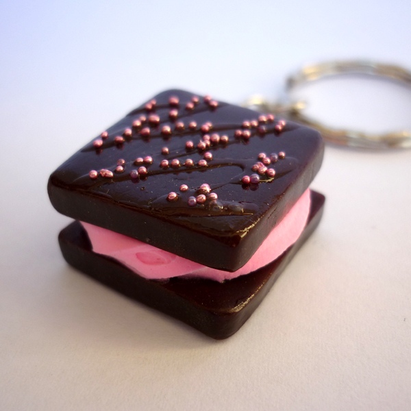 CRISPY PINK CHOCOLATE