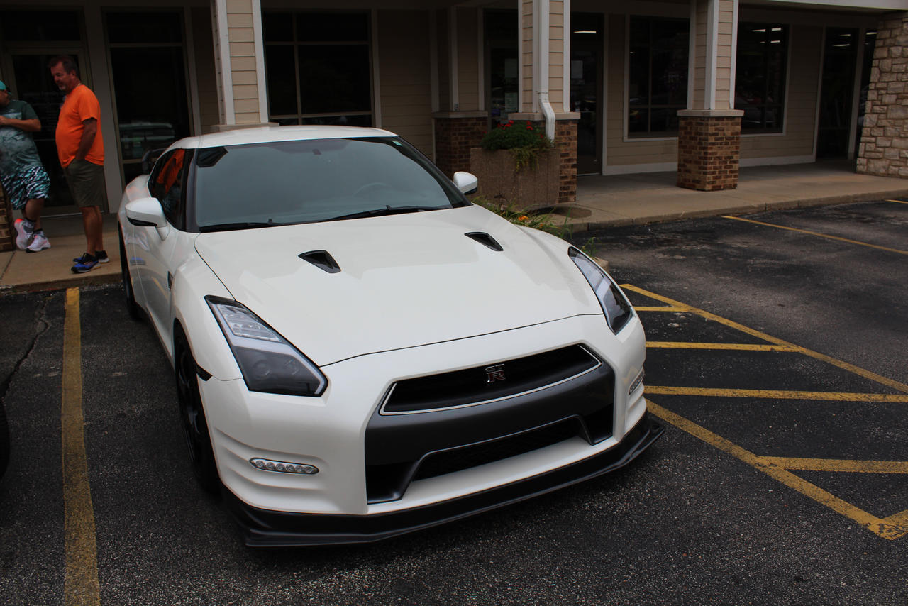 Nissan GT-R Black Edition (R35) by untouchvbles on DeviantArt