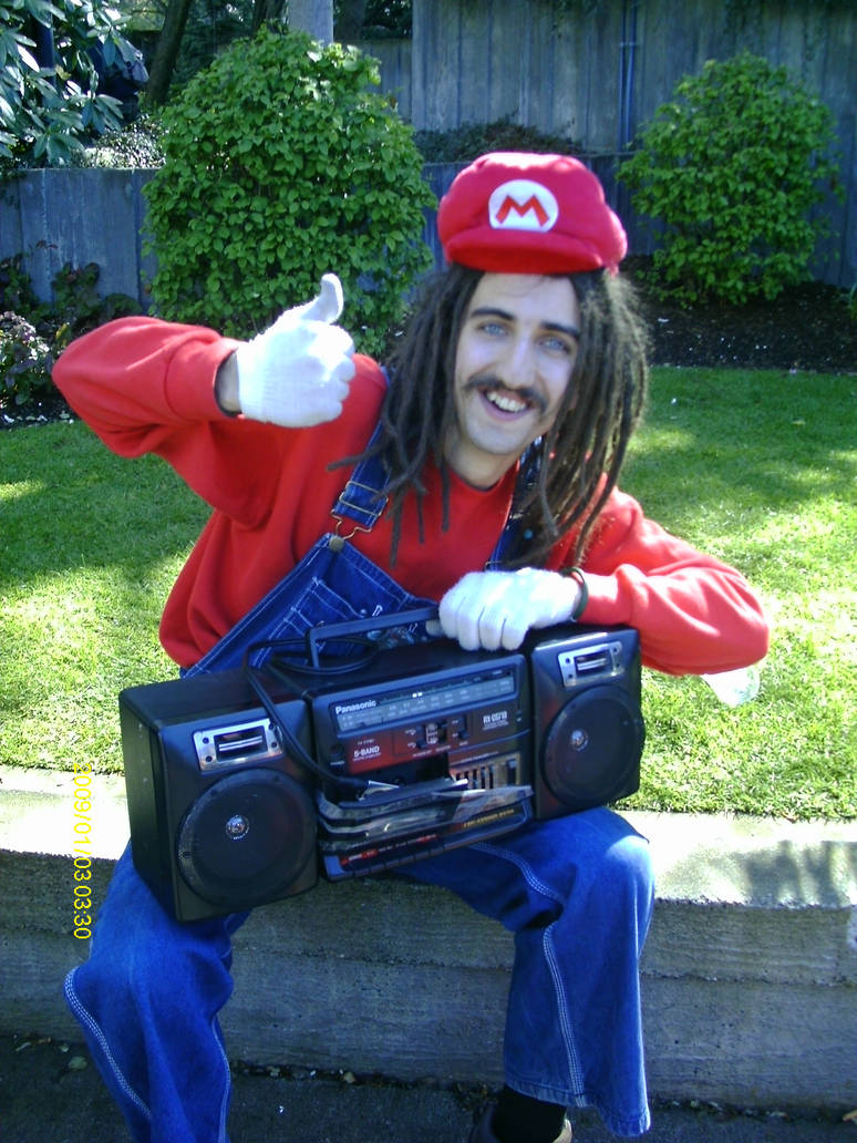 rastafarian mario by THKNNofNUL on DeviantArt
