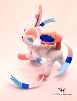 Sylveon - Poseable artdoll