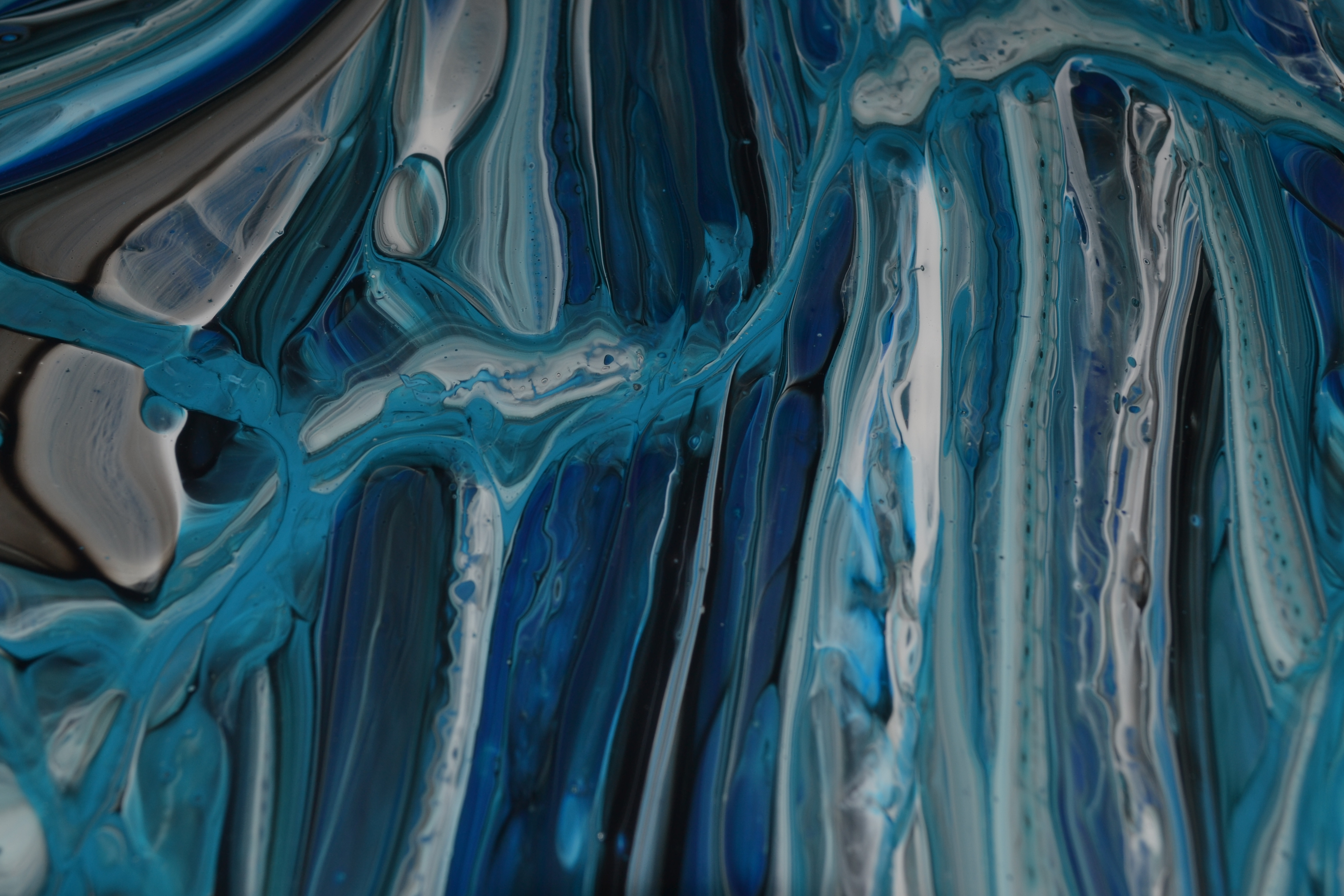 Acrylic Paint Pour Macro Photo - Droplet