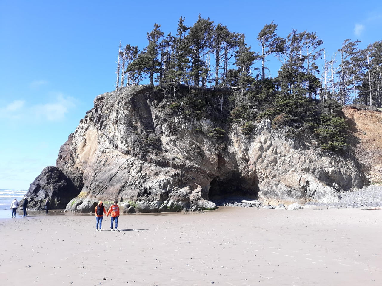 Hug Point Beach