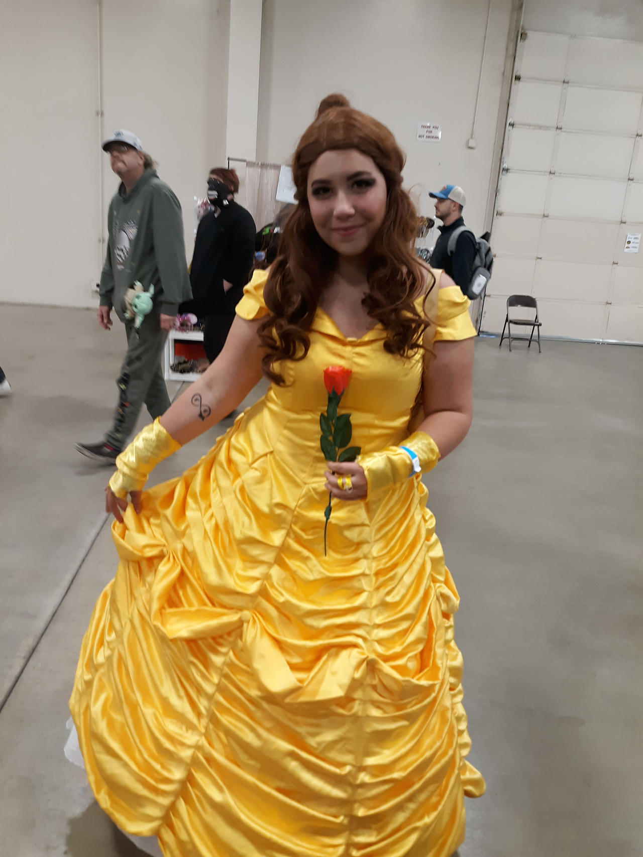 Belle Cosplayer