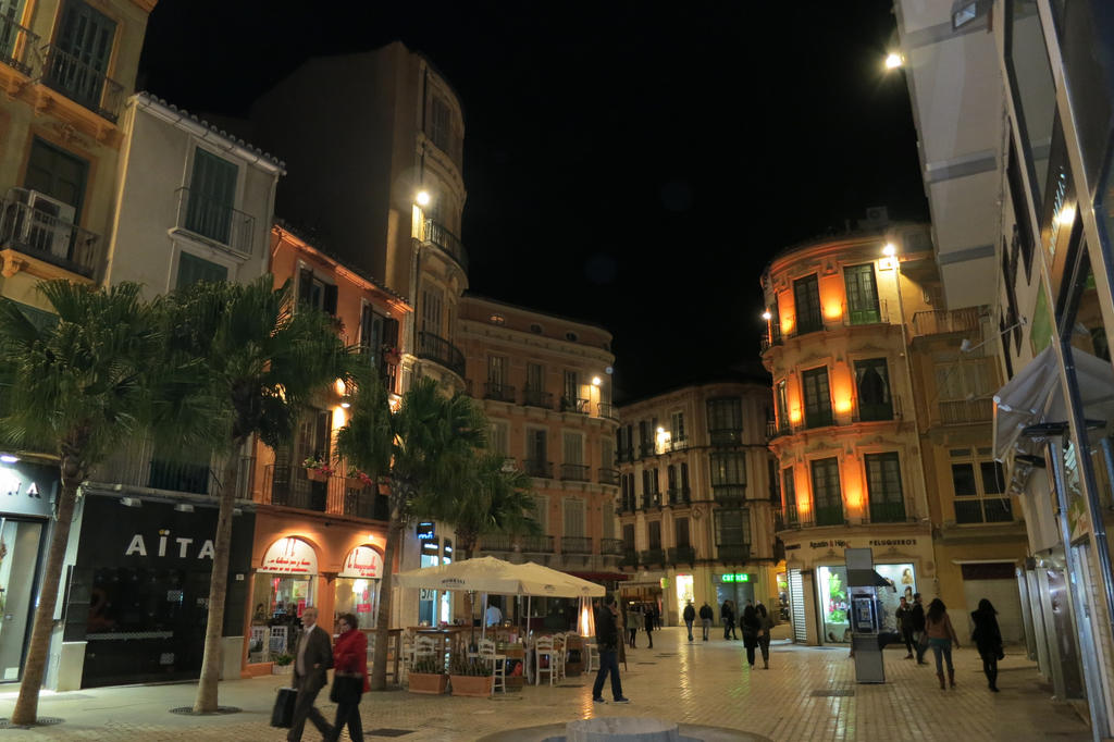 Plaza del Carbon at Night by LaMizurda on DeviantArt