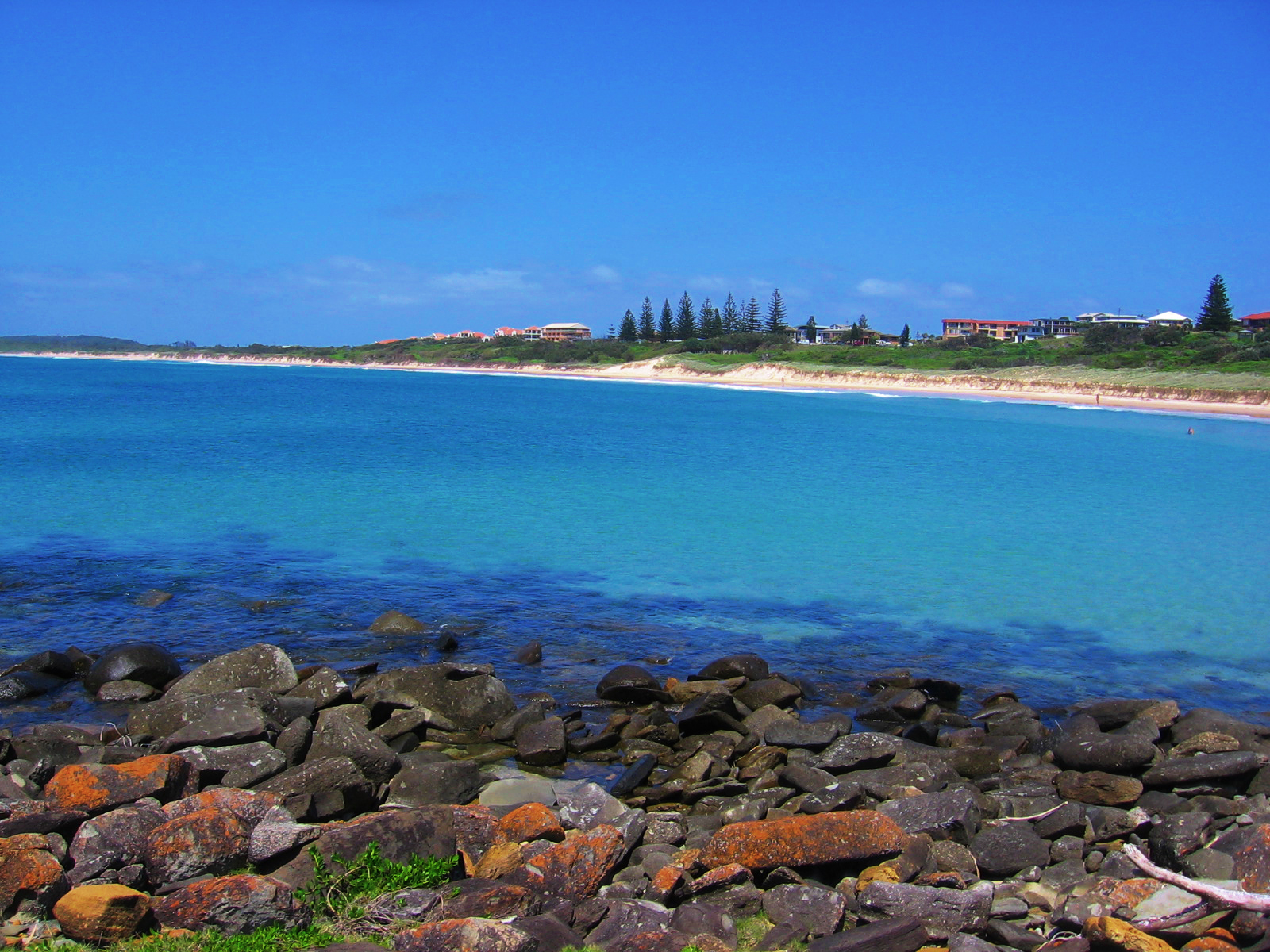 pippi beach - yamba - nsw - 2