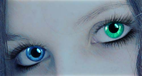 Ojos De Azul Y Verde