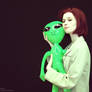 Alien cuddles! - Dana Scully Cosplay