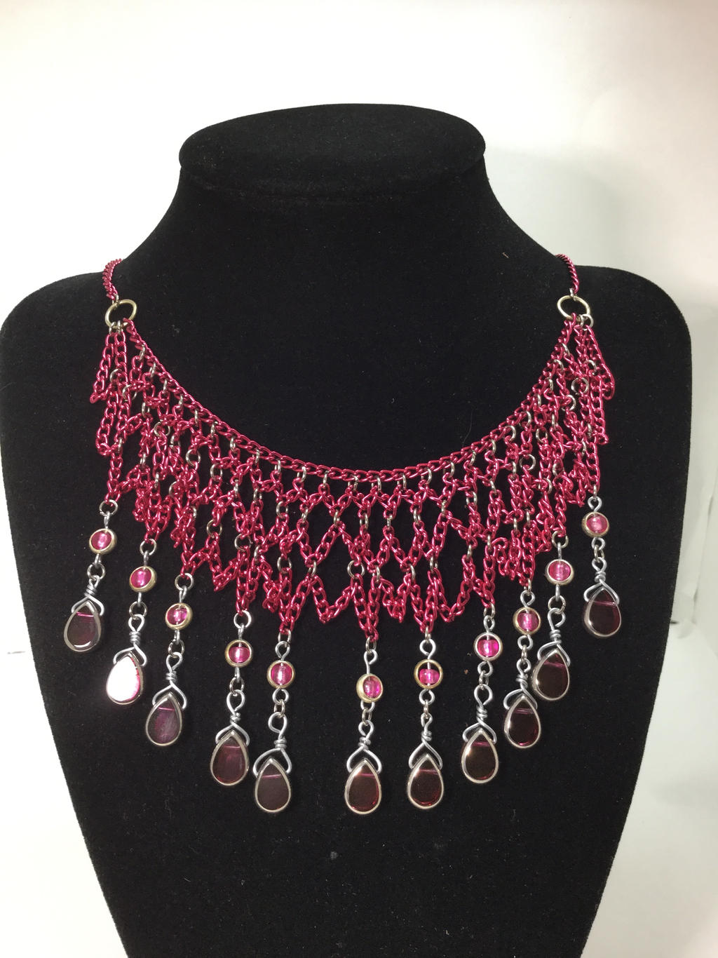 Pink mesh chain necklace