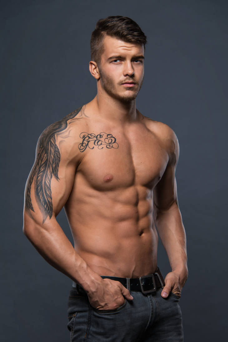 Накаченный с татуировками. Evgeny Angelov вишняков. Красивое мужское тело. Красивые мужчины.