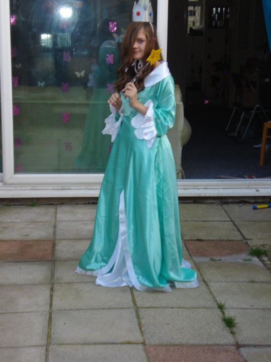 Me as rosalina- full body pic