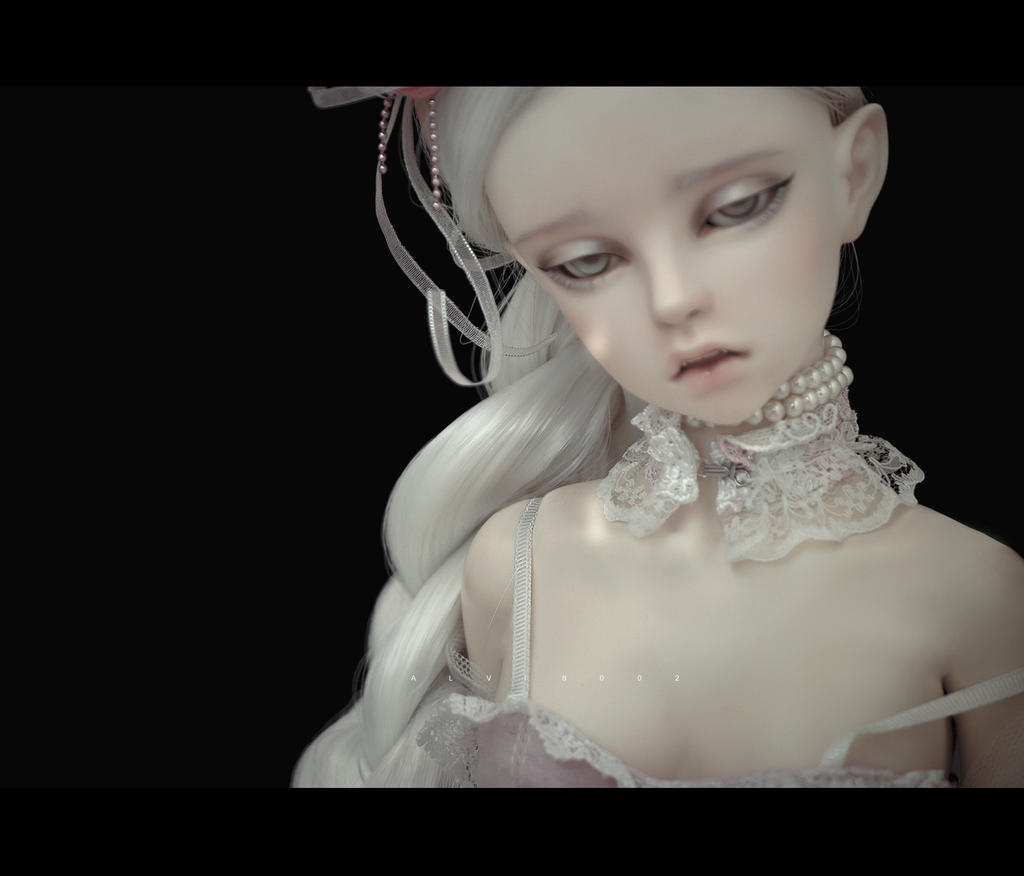 P r i m a D o n n a . by alvis002