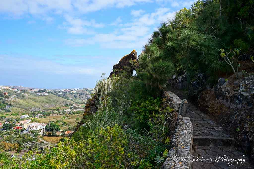 Windy Rock, or: Two Archways