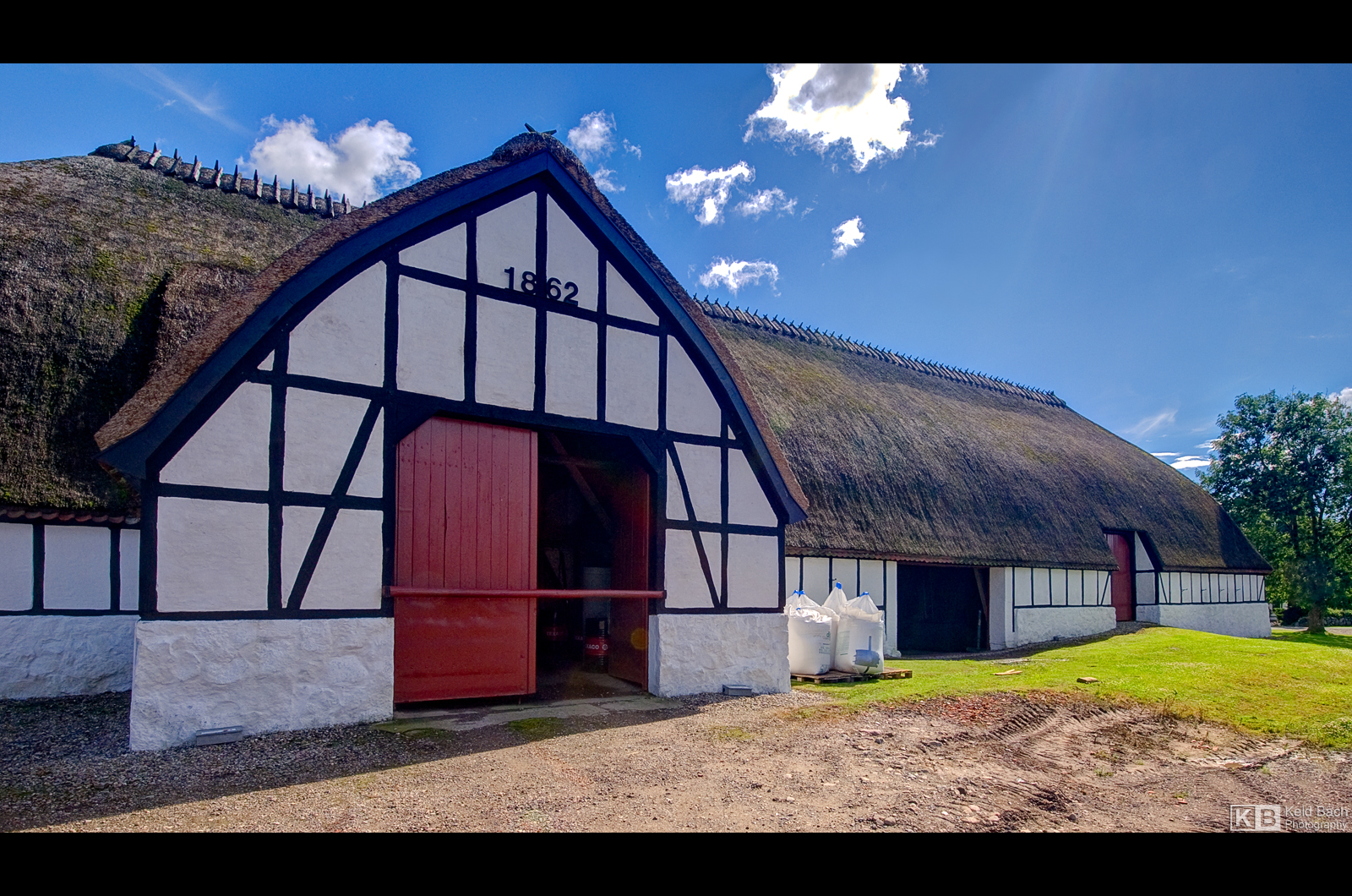 Old Barn by KeldBach