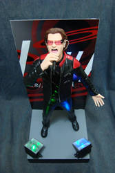 Bono Vox 1/6 statue - pic 4