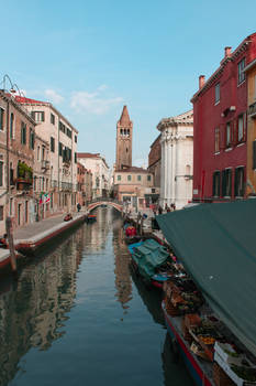 Market on Boats