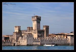 Sirmione castle by ShlomitMessica