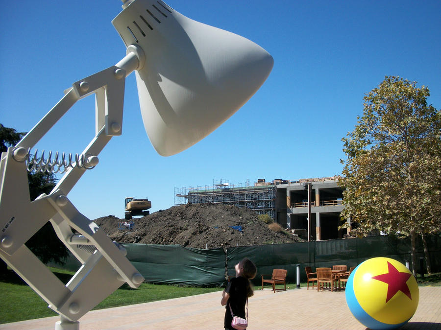 Pixar Lamp Ball - bebadosatoas