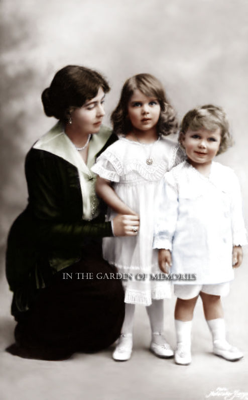 Daisy with her children by olgasha on DeviantArt